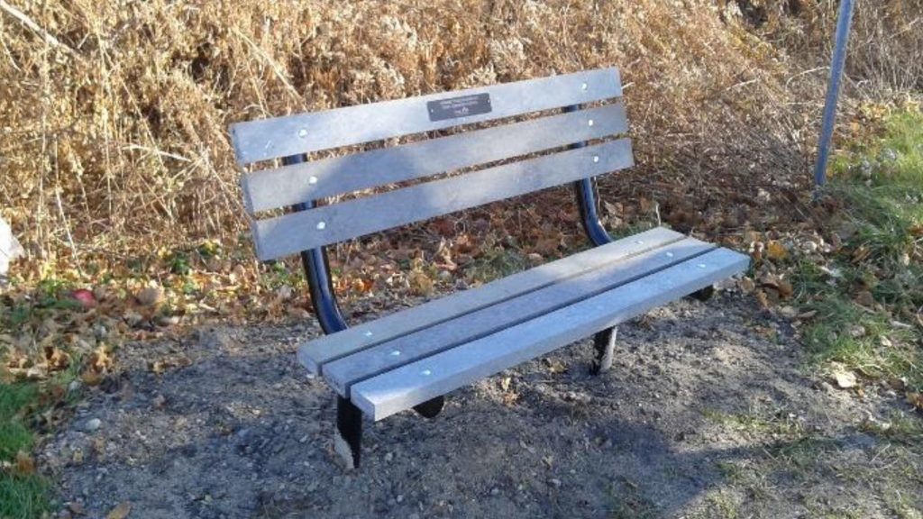 bench2